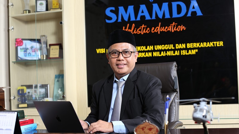 M. Zainul Arifin Kepala Smamda Sidoarjo (Dian Arif Fajar/smamda.sch.id)